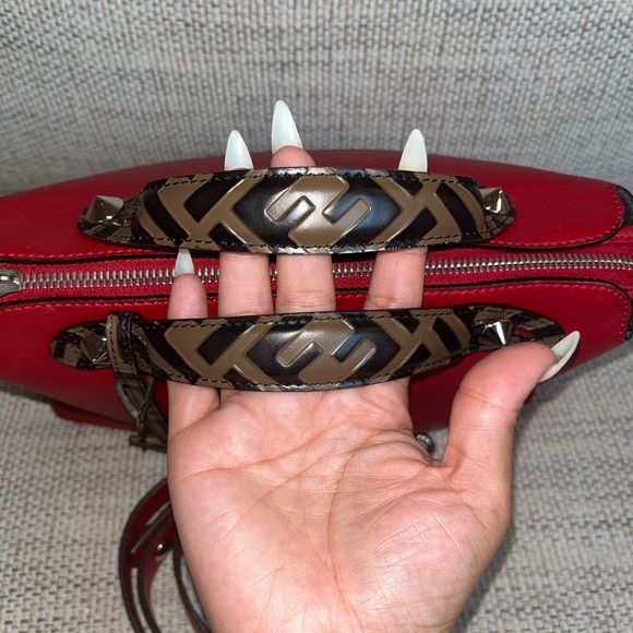 Fendi By The Way Shoulder Bag - Picture 5 of 16